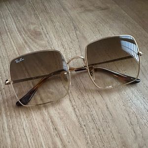 Ray Ban Square 1971 Classic Sunglasses